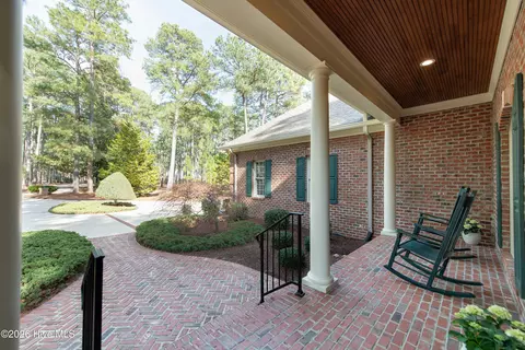 Exterior - 26 Strathaven Dr, Pinehurst, NC 28374 photo 5 of 27