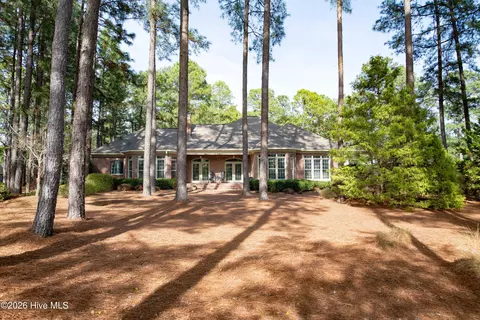 Exterior - 26 Strathaven Dr, Pinehurst, NC 28374 photo 25 of 27