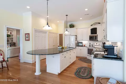 Kitchen - 26 Strathaven Dr, Pinehurst, NC 28374 photo 3 of 6