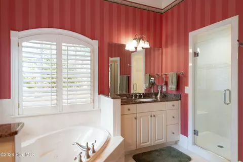 Bath - 26 Strathaven Dr, Pinehurst, NC 28374 photo 6 of 8