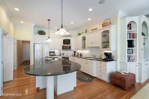 Kitchen - 26 Strathaven Dr, Pinehurst, NC 28374 photo 4 of 6