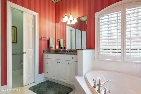 Bath - 26 Strathaven Dr, Pinehurst, NC 28374 photo 8 of 8