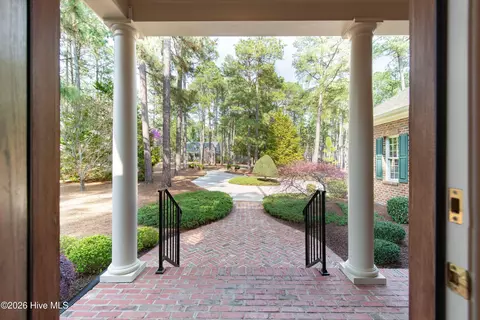Exterior - 26 Strathaven Dr, Pinehurst, NC 28374 photo 6 of 27