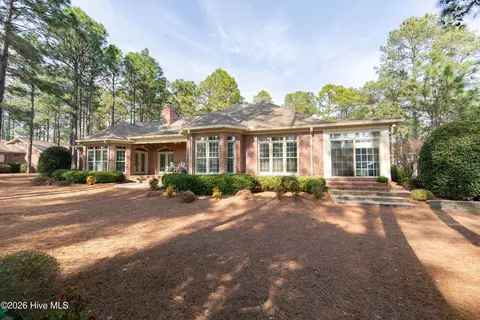 Exterior - 26 Strathaven Dr, Pinehurst, NC 28374 photo 18 of 27