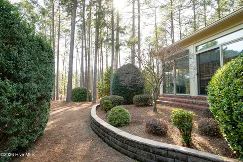 Exterior - 26 Strathaven Dr, Pinehurst, NC 28374 photo 17 of 27