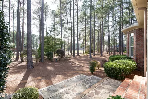 Exterior - 26 Strathaven Dr, Pinehurst, NC 28374 photo 14 of 27