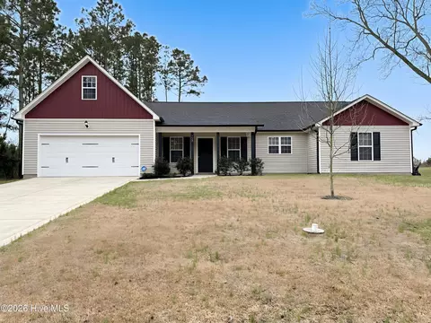 729 Wallace Mclean Rd, Raeford, NC 28376