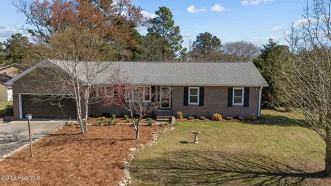 6005 Brig Ct, New Bern, NC 28560