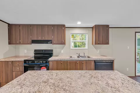 724 Gurganus Rd, Maple Hill, NC 28454 photo 4