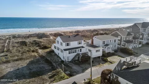 202 Glenn St, Atlantic Beach, NC 28512
