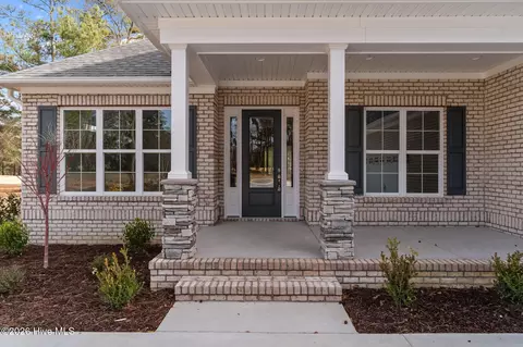 Exterior - 193 E Winding Way, Wallace, NC 28466 photo 10 of 14