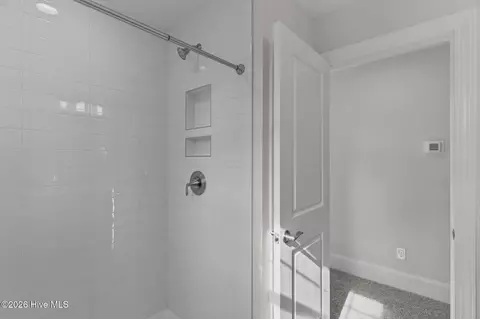 Bath - 193 E Winding Way, Wallace, NC 28466 photo 9 of 11
