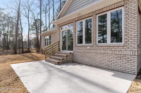 Exterior - 193 E Winding Way, Wallace, NC 28466 photo 4 of 14