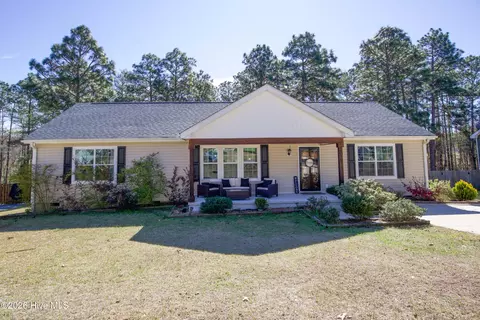 315 Pickett Cir, Vass, NC 28394