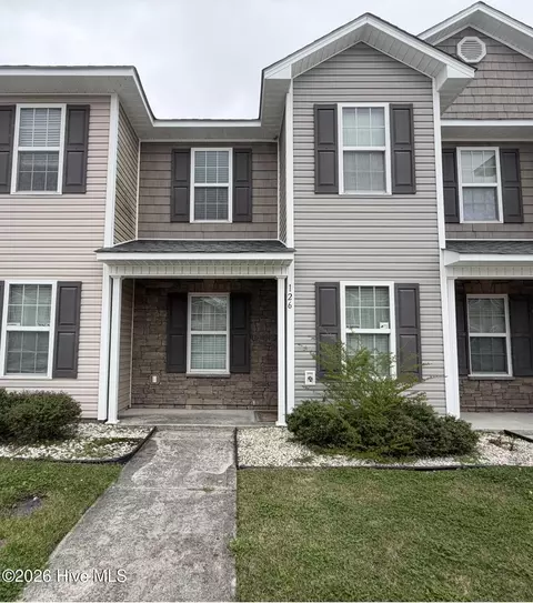 126 Glen Cannon Dr, Jacksonville, NC 28546