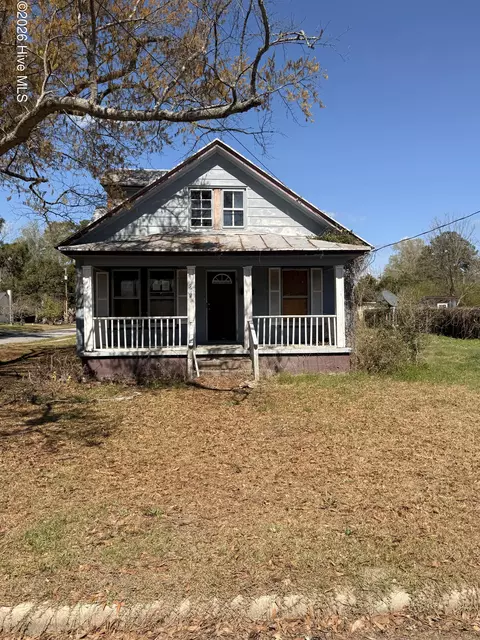 902 E 6th St, Washington, NC 27889