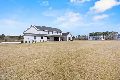Exterior - 103 Dragonfly Ln, Hampstead, NC 28443 photo 9 of 10