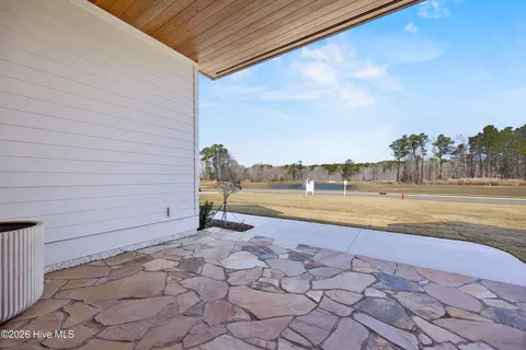 Exterior - 103 Dragonfly Ln, Hampstead, NC 28443 photo 3 of 10