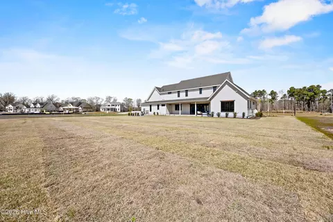 Exterior - 103 Dragonfly Ln, Hampstead, NC 28443 photo 8 of 10