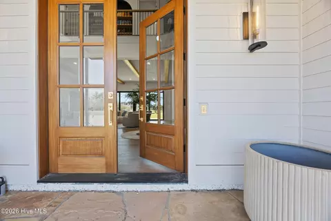 Entry Way - 103 Dragonfly Ln, Hampstead, NC 28443 photo 1 of 8