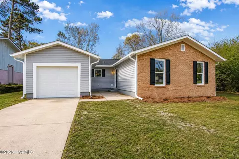 119 Shadow Brook Dr, Jacksonville, NC 28546