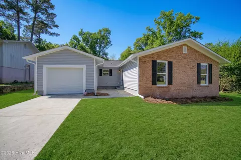 119 Shadow Brook Dr, Jacksonville, NC 28546