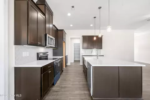 Kitchen - 117 N Rabbit Run Dr, Smithfield, NC 27577 photo 2 of 2