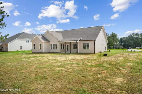 Exterior - 117 N Rabbit Run Dr, Smithfield, NC 27577 photo 4 of 8