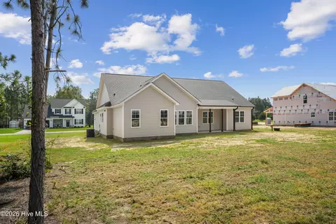 Exterior - 117 N Rabbit Run Dr, Smithfield, NC 27577 photo 6 of 8