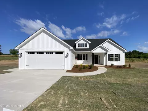 205 N Rabbit Run Dr, Smithfield, NC 27577