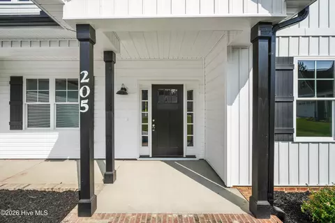 Exterior - 205 N Rabbit Run Dr, Smithfield, NC 27577 photo 5 of 8