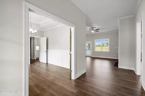 Entry Way - 205 N Rabbit Run Dr, Smithfield, NC 27577 photo 1 of 7
