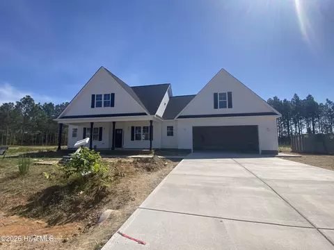 205 N Rabbit Run Dr, Smithfield, NC 27577