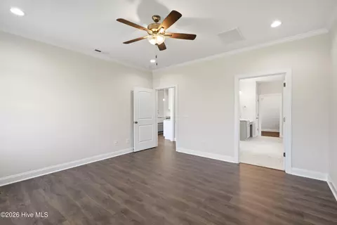 Bedroom - 205 N Rabbit Run Dr, Smithfield, NC 27577 photo 6 of 6