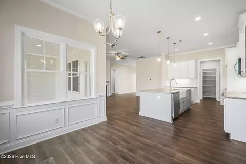 Dining - 205 N Rabbit Run Dr, Smithfield, NC 27577 photo 2 of 2