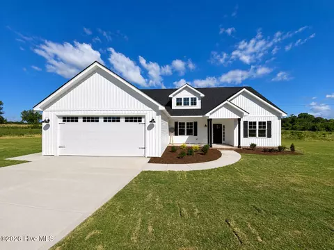 205 N Rabbit Run Dr, Smithfield, NC 27577