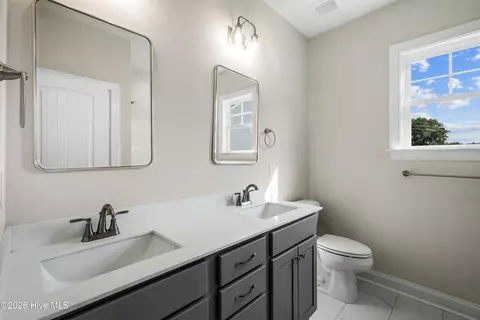 Bath - 205 N Rabbit Run Dr, Smithfield, NC 27577 photo 1 of 3