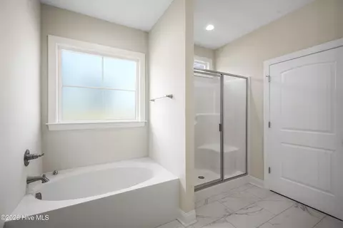 Bath - 205 N Rabbit Run Dr, Smithfield, NC 27577 photo 3 of 3