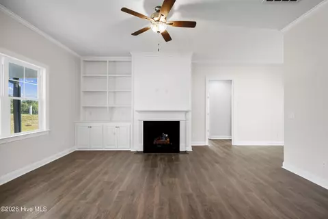 Living - 205 N Rabbit Run Dr, Smithfield, NC 27577 photo 2 of 3