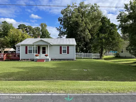 223 Gibbs Rd, New Bern, NC 28560