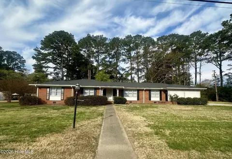 104 Springlake Dr, Murfreesboro, NC 27855
