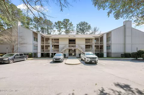 6228 Harbourside Dr, New Bern, NC 28560
