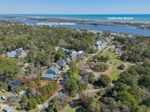 913 Salt Spray Ln, Wilmington, NC 28409