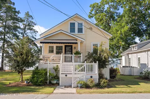 Exterior - 1039 Bayview Rd, Bath, NC 27808 photo 1 of 12