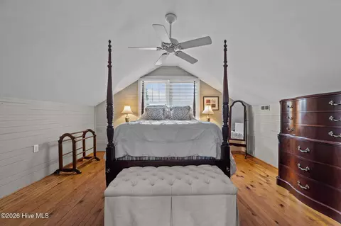 Bedroom - 1039 Bayview Rd, Bath, NC 27808 photo 2 of 3