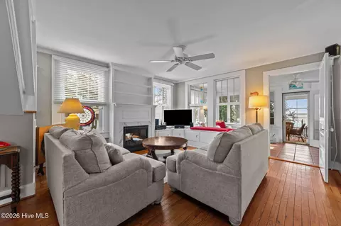 Living - 1039 Bayview Rd, Bath, NC 27808 photo 1 of 2
