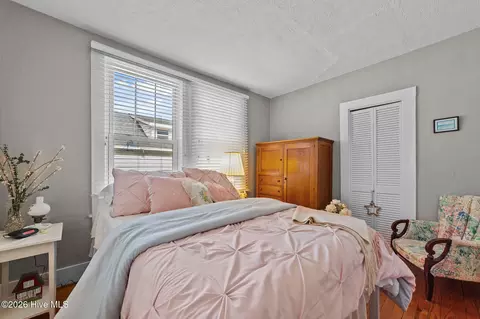 Bedroom - 1039 Bayview Rd, Bath, NC 27808 photo 1 of 3