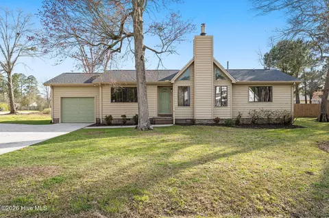 815 Usher Ave SW, Shallotte, NC 28470