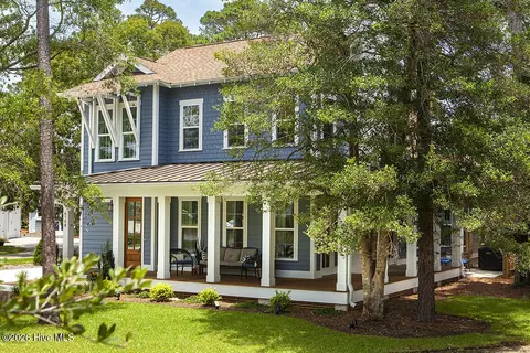 6108 Harbor Oaks Dr, Southport, NC 28461