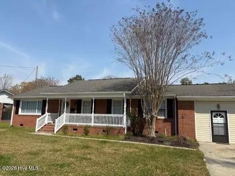 2406 N Hills Dr, New Bern, NC 28562